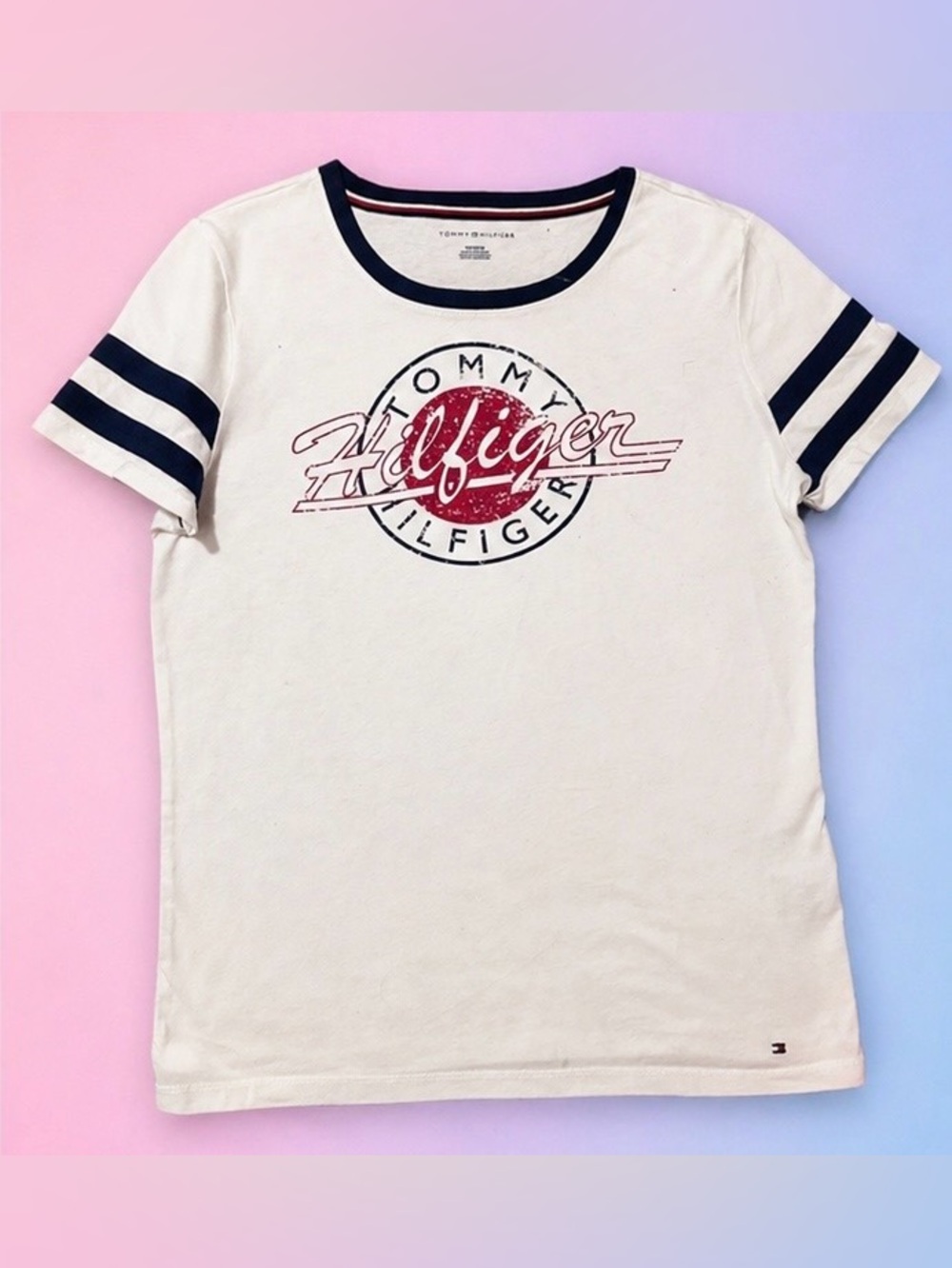 Like new y2k Tommy Hilifiger t shirt